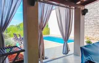 Gorgeous Home In Kresini With Wifi - 7