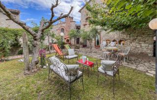 2 Bedroom Beautiful Home In Corciano - Corciano - 4