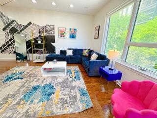 French design Luxurious Downtown 3br/2ba that sleeps 8 guests with Optional Valet Parking - Chicago - 9