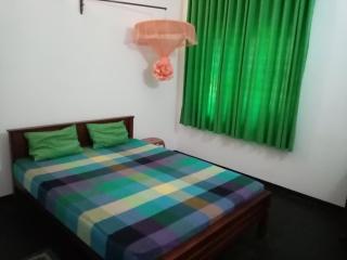 Fresh Yellow Resort - Hungama - 5