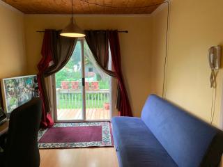 Marmora and Lake Inn Apartment - Marmora - 8