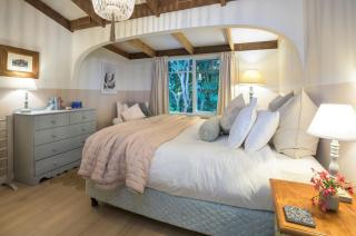 Woolrich House - Historic Hills Home Reimagined - 4