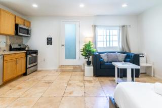 Monthier Guesthouse The Grove Los Angeles - 7