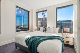 Elegant Emerald 3 Bed Apartment at Albert Park with Parking - 7