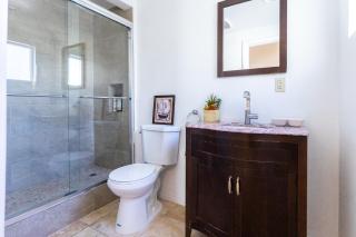 Monthier Guesthouse The Grove Los Angeles - 5