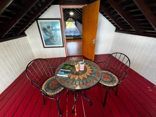 tahiti-bungalow at Teahupoo: beachfront with pountoon and mini pool - 4
