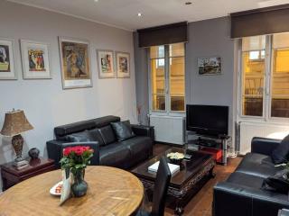 2 bd 16th Arrondissement Trocadero Sleeps 4 to 6 Eiffel Tower - Paris - 1