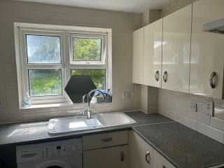Spacious two bedrooms - Dagenham - 3