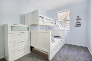 Baden 58 - Rainbow Shores. Aircon. Wifi. Pools Walk to beach - 1