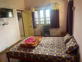 Hotel PNR'S Paradise - Ooty - 8