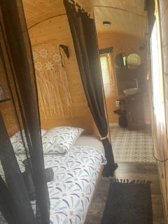 Roulotte , hébergement atypique - 7