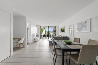 Sleek City Apartment with Parking and Balcony - Brisbane - 6