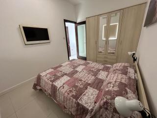 Central One bedroom penthouse - Il-Gżira - 8