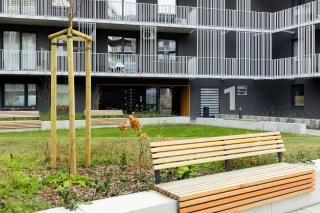 Stacja Wola Nowoczesny Apartament z Balkonem i Parkingiem Warszawa by Noclegi Renters - Warschau - 3