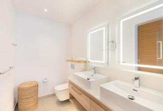 Oceanfront 3BR and 3BA Apartment with beach access - Grande Gaube - 6
