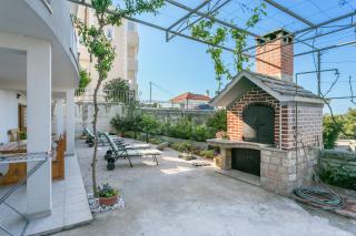 Apartments with parking space Podstrana, Split - 6072 - 3