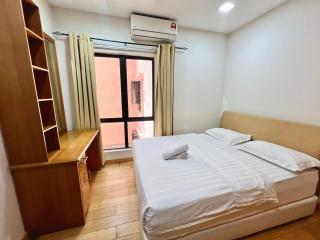 PENTHOUSE MARINA COURT VACATION HOME 4 BEDROOMS KOTA KINABALU 14pax - Kota Kinabalu - 2