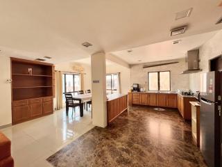 PENTHOUSE MARINA COURT VACATION HOME 4 BEDROOMS KOTA KINABALU 14pax - Kota Kinabalu - 7