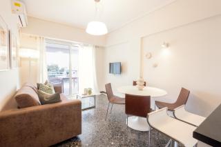 Luxury Beachfront Suite in Voula Premium 2-Bedroom Stay - Athens - 4