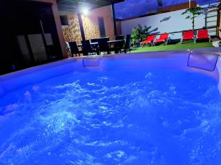 Sunrise Surf House, Big Garden, Hot Tub, Parking, super-fast free Wi-Fi - Corralejo - 2