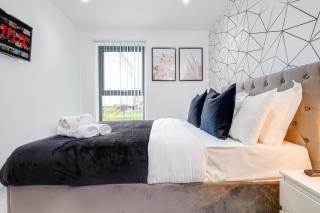 Pluxa Moonstone Metropolis Luxury Getaway in Birmingham City Centre - Birmingham - 3