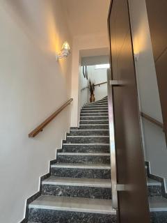 Hercule's Apartment - 5