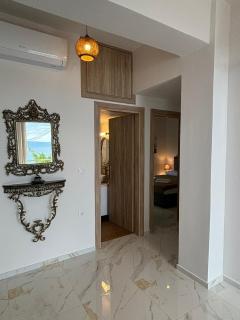 Hercule's Apartment - 2