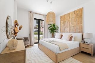 Ocean View 2BR with a Pool & Gym, 2 min to Beach - Dubai - 0