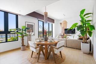 Ocean View 2BR with a Pool & Gym, 2 min to Beach - Dubai - 7