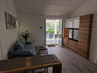 Cozy apartment near beach in Gajac - 9