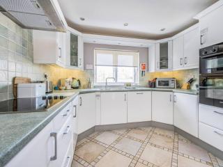 Pass the Keys City Centre Town House w Parking - Chichester - 1