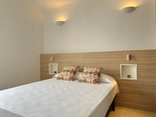Agi Arago Apartments - Roses - 7