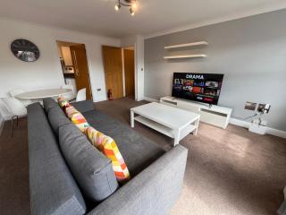 Exquisite City Centre Apartment - Recently refurbed - 2 Bed 2 Bath - Free Parking - Netflix Amazon Disney - Birmingham - 1
