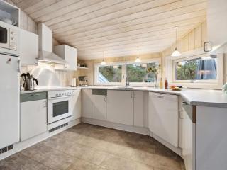 Holiday Home Micaela - 450m from the sea by Interhome - Neksø - 4