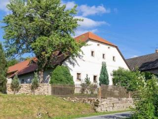 Holiday Home 18 Century Bohemian Farmhouse by Interhome - Člunek - 0