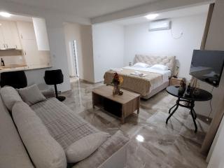 Montenegro Apartments Phoenix With Pool - 8
