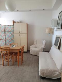 Appartamento centro città con posto auto privato e giardino condominiale - Cagliari - 0