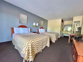 High Springs Inn Soon to be Clarion Pointe - Alachua - 1