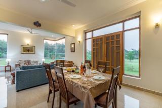 Alaya Stays Raga 2BHK Farmstay with an entertainment lounge - Sohna - 5