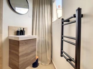 Appartement Design proche Tour Eiffel avec Balcon - Parijs - 5