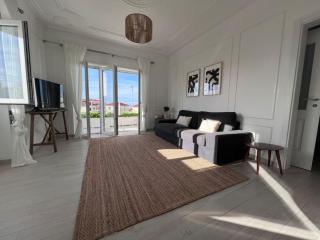 Close to Everything Bright Modern Apartment - Nazaré - 0