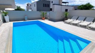 Ferienwohnung in Privlaka mit Garten, gemeinsamen Pool und Terrasse, Sandstrand - Privlaka - 2