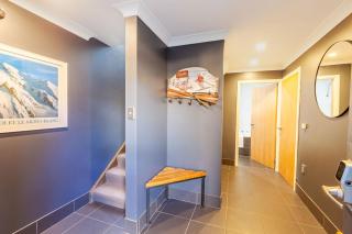 Snowcreek 2 Alpine Chalet, Private Garage - Thredbo - 4