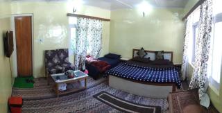 Serene Stay Villa by Doctors - Gulmarg - 1