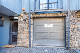 Snowcreek 2 Alpine Chalet, Private Garage - Thredbo - 5