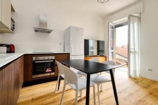 JOIVY 1-Bed apartment with balcony near subway - Milan - 0