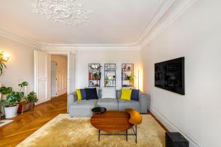 GuestReady - Stately Haven near Pantheon - Paris - 5
