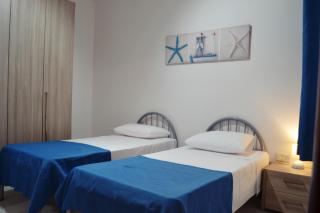 Boutique Ivy Rose 2-Bed Home, Heart of Marsaxlokk - 5