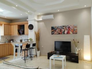 Eunoia, Executive Residence, 34 Theofrastou str, Ground floor, 5min to the beach - 0