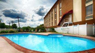Best Western Fort Washington Inn - 3